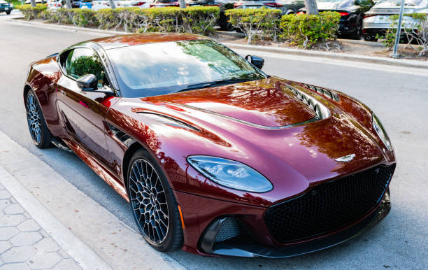 Aston Martin DBS Superleggera Rojo